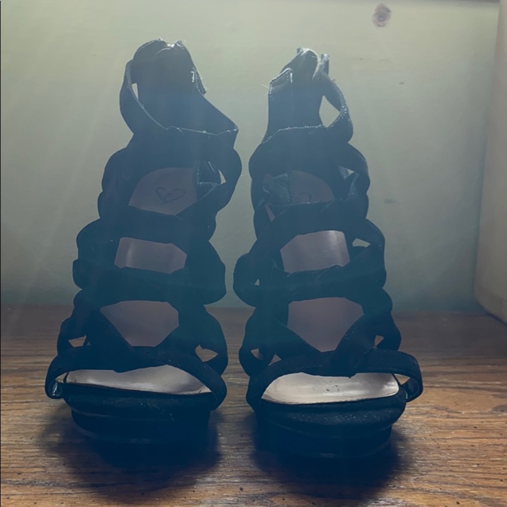 Windsor heels